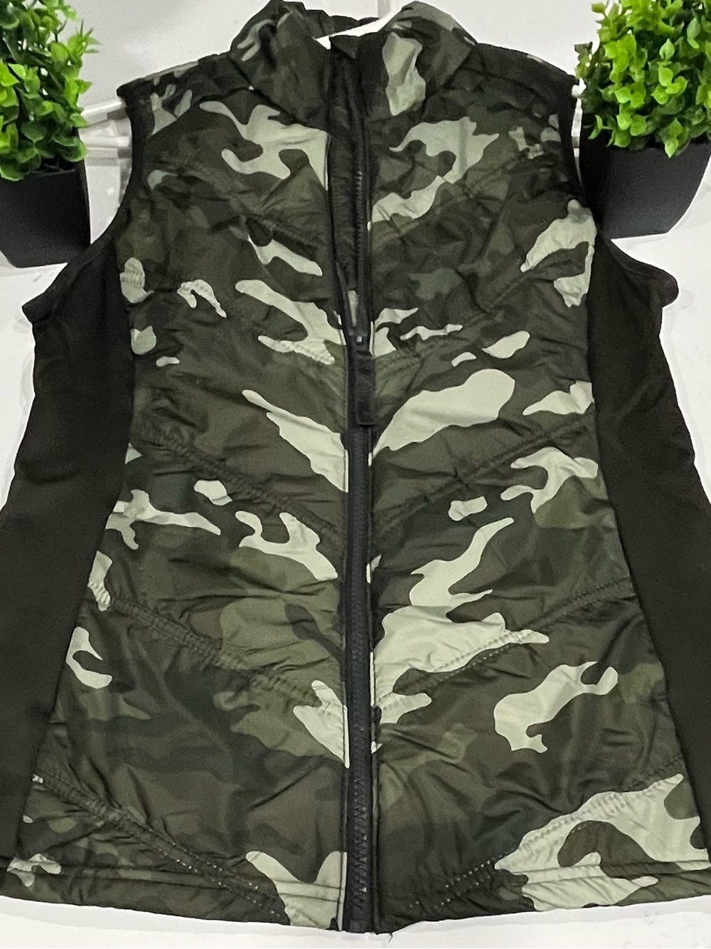 Avia Women's Green Camo Quilted Vest